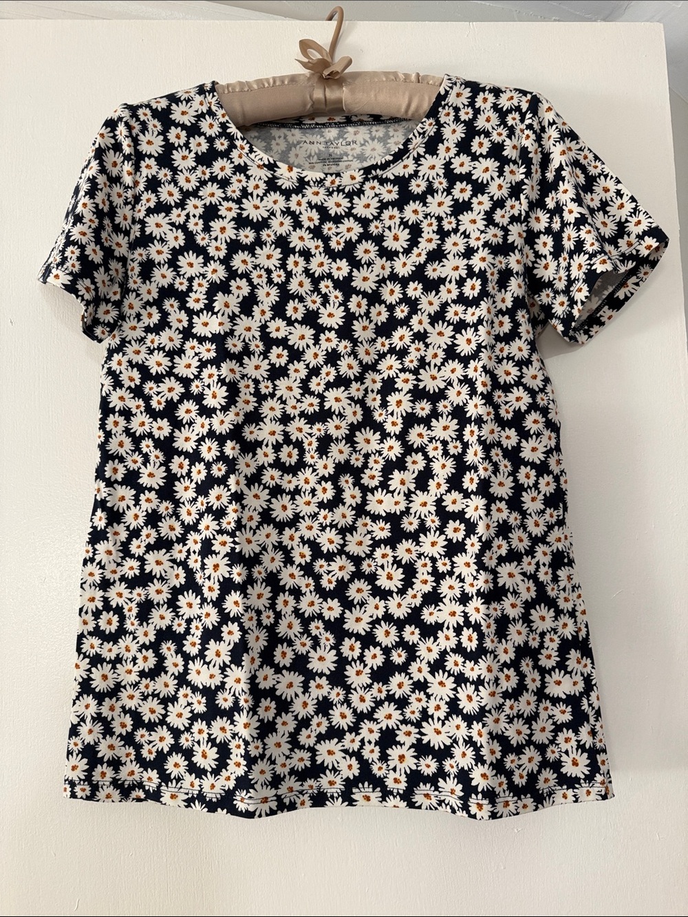 Ann Taylor Navy Daisy Print Short Sleeve Top